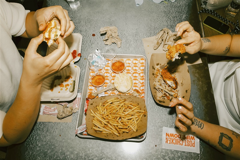 NYC's Blue Ribbon Fried Chicken wedding reception photos
